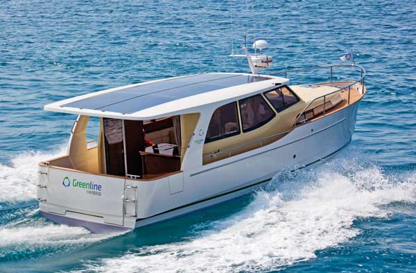 Greenline 33 | Reviews | Motor Boats Monthly |