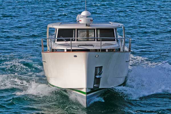 Greenline 33 | Reviews | Motor Boats Monthly |