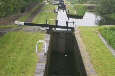 Water+Canal+Gate Vandals who tampered with the lock gates on the Titford Canal in ...