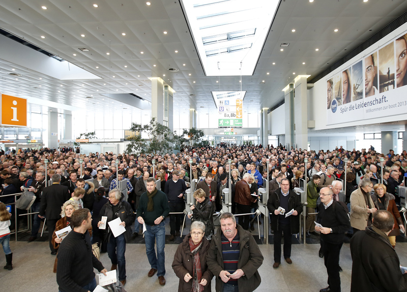 Boot 2013 visitors.jpg Boot 2013 Boat Show Dusseldorf
