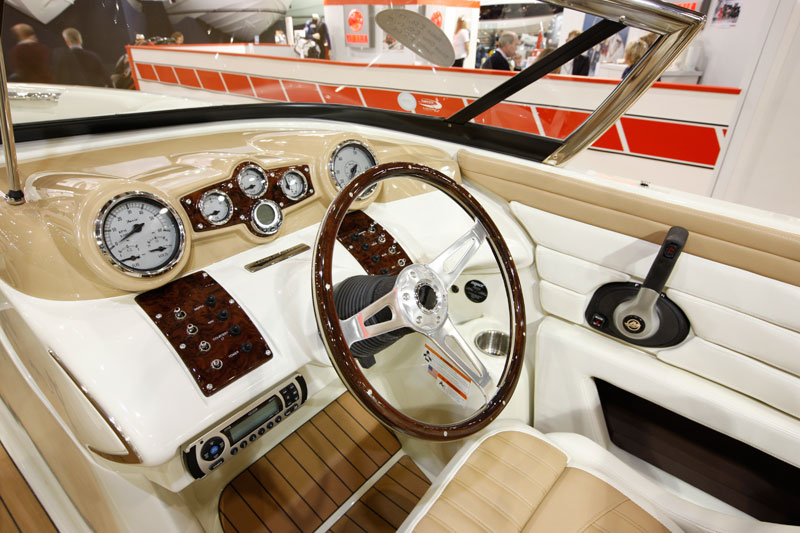 Larson-all-American-23-helm.jpg